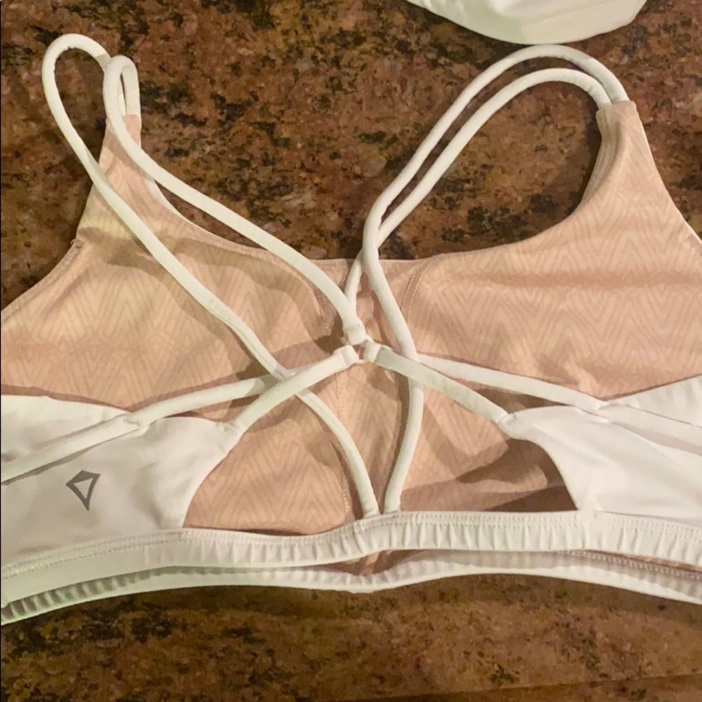 Ivviva sports bra